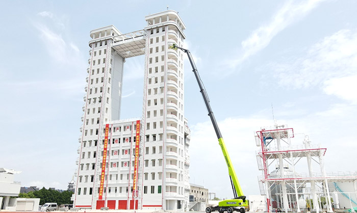The launch of World’s Largest Telescopic Boom Lift ZT68J